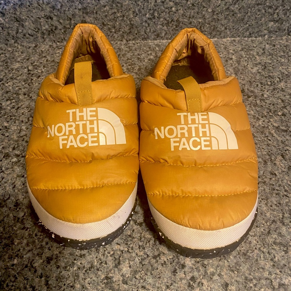 The North Face Nuptse Mule
Slippers